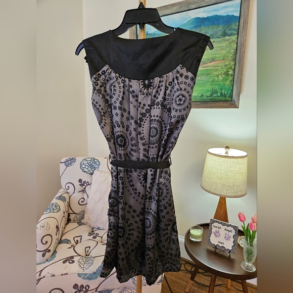 Dept Elegant Black and Gray Patterned Dress Sz XS - Picture 3 of 4